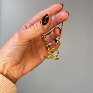 NEW 18k filled gold toggle bracelet, 6 inches length